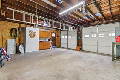 7043 N 107th St, Milwaukee, WI 53224 - Photo 35