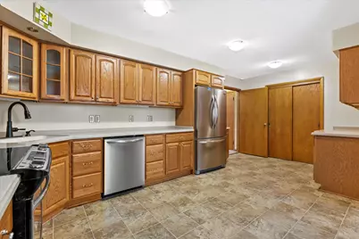 7043 N 107th St, Milwaukee, WI 53224 - Photo 15