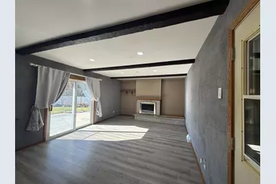 15837 W Robin Rd, New Berlin, WI 53151 - Photo 9