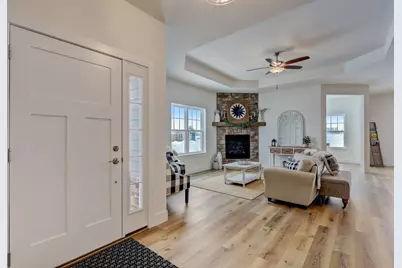 847  Stirling Dr #Bldg 23, Unit 45, Oconomowoc, WI 53066 - Photo 5