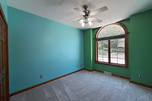 726 4th St, La Crescent, MN 55947 - Photo 13