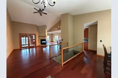 726  4th St, La Crescent, MN 55947 - Photo 5