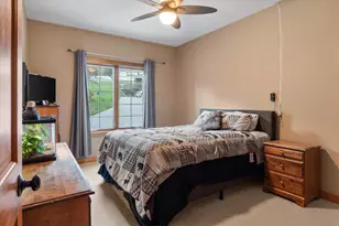 726 4th St, La Crescent, MN 55947 - Photo 7