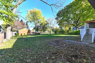 118 E Ottawa Ave, Dousman, WI 53118 - Photo 3