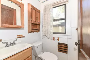 118 E Ottawa Ave, Dousman, WI 53118 - Photo 23