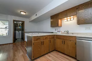 1337 Camden Way, Waukesha, WI 53186 - Photo 7