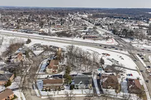 1337 Camden Way, Waukesha, WI 53186 - Photo 17