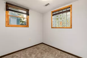 1020 Lake St, Onalaska, WI 54650 - Photo 23