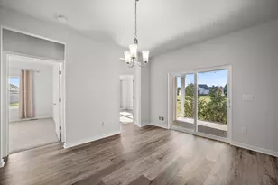 807 Bridlewood Dr, Hartford, WI 53027 - Photo 11