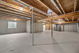 807 Bridlewood Dr, Hartford, WI 53027 - Photo 23