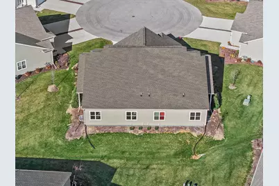 807  Bridlewood Dr #11, Hartford, WI 53027 - Photo 37