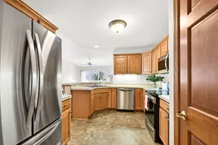 N57W24116 N Sycamore Cir, Sussex, WI 53089 - Photo 13