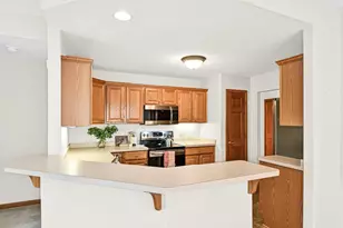 N57W24116 N Sycamore Cir, Sussex, WI 53089 - Photo 11