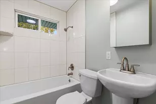 628 Victoria St, West Bend, WI 53090 - Photo 9