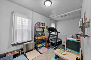 1929 S 72nd St, West Allis, WI 53219 - Photo 9