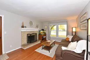 1005 Burr Oak Blvd, Waukesha, WI 53189 - Photo 17