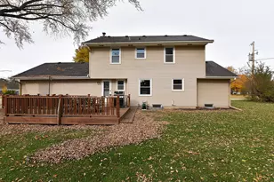 1005 Burr Oak Blvd, Waukesha, WI 53189 - Photo 37