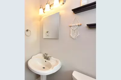 1005  Burr Oak Blvd, Waukesha, WI 53189 - Photo 21