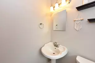 1005 Burr Oak Blvd, Waukesha, WI 53189 - Photo 21