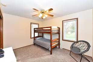 1005 Burr Oak Blvd, Waukesha, WI 53189 - Photo 27