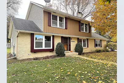 1005  Burr Oak Blvd, Waukesha, WI 53189 - Photo 1