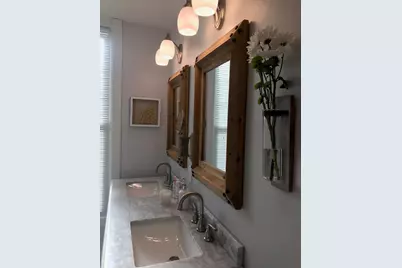 1507 N Cass St, Milwaukee, WI 53202 - Photo 11