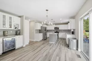 4260 Carneros Way, Jackson, WI 53037 - Photo 7