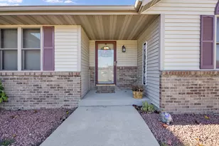 329 Northview Trail, Hartford, WI 53027 - Photo 3