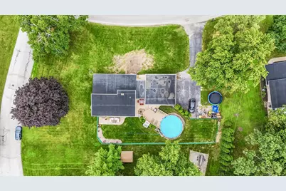 11310  Haleco Ln, Hales Corners, WI 53130 - Photo 29