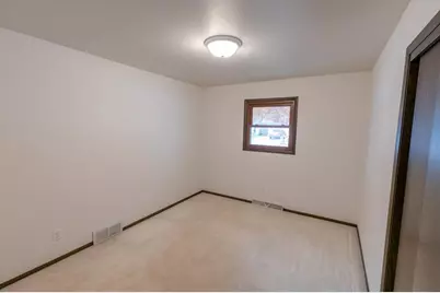 4412  Just Ct, Manitowoc, WI 54220 - Photo 17