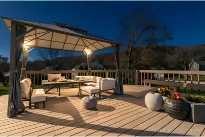 2811  Comanche Ct, Waukesha, WI 53188 - Photo 35