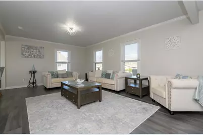 2811  Comanche Ct, Waukesha, WI 53188 - Photo 9