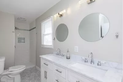 2811  Comanche Ct, Waukesha, WI 53188 - Photo 19