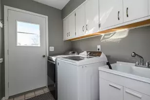 2811 Comanche Ct, Waukesha, WI 53188 - Photo 17