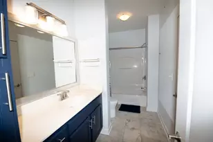 1619 N Farwell Ave, Milwaukee, WI 53202 - Photo 21