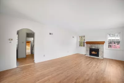 208  Maple Ter, Oconomowoc, WI 53066 - Photo 7