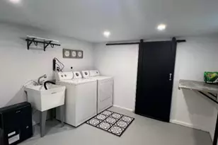 3171 S 9th St, Milwaukee, WI 53215 - Photo 9