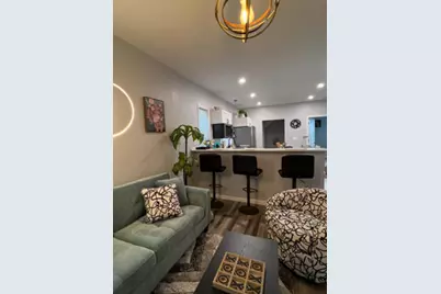 3171 S 9th St, Milwaukee, WI 53215 - Photo 3