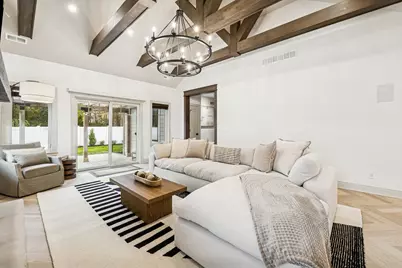 3134  East Dr, Lake Geneva, WI 53147 - Photo 5