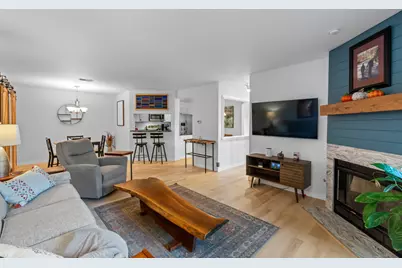 116 E Freistadt Rd #B, Thiensville, WI 53092 - Photo 7