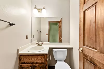 1729  Stardust Dr #B, Waukesha, WI 53186 - Photo 15