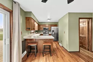 1729 Stardust Dr, Waukesha, WI 53186 - Photo 11