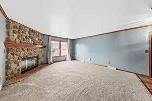 1729 Stardust Dr, Waukesha, WI 53186 - Photo 7