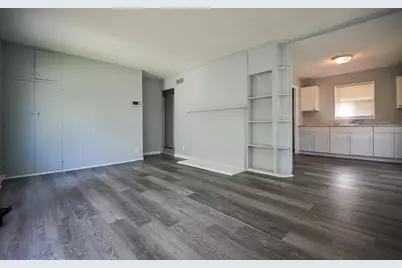 5625 N 57th St, Milwaukee, WI 53218 - Photo 3