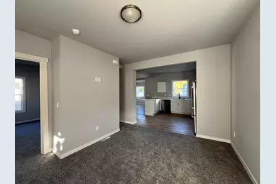 318  Monroe St, Fort Atkinson, WI 53538 - Photo 7