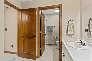 812 Timber Ridge Ct, Waukesha, WI 53189 - Photo 19