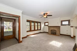 2771 S Quincy Ave, Milwaukee, WI 53207 - Photo 7