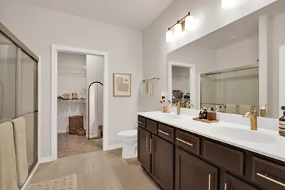 W204N17637  Laurel Pl #402, Jackson, WI 53037 - Photo 21