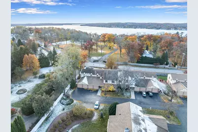 705 S Lake Shore Dr #2G, Lake Geneva, WI 53147 - Photo 1