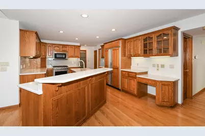 5700  Woodland Hills Dr, Racine, WI 53406 - Photo 9